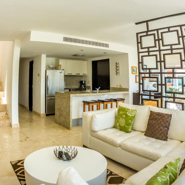 Elements Penthouse 5 condo - Three-Bedroom Apartment - 3