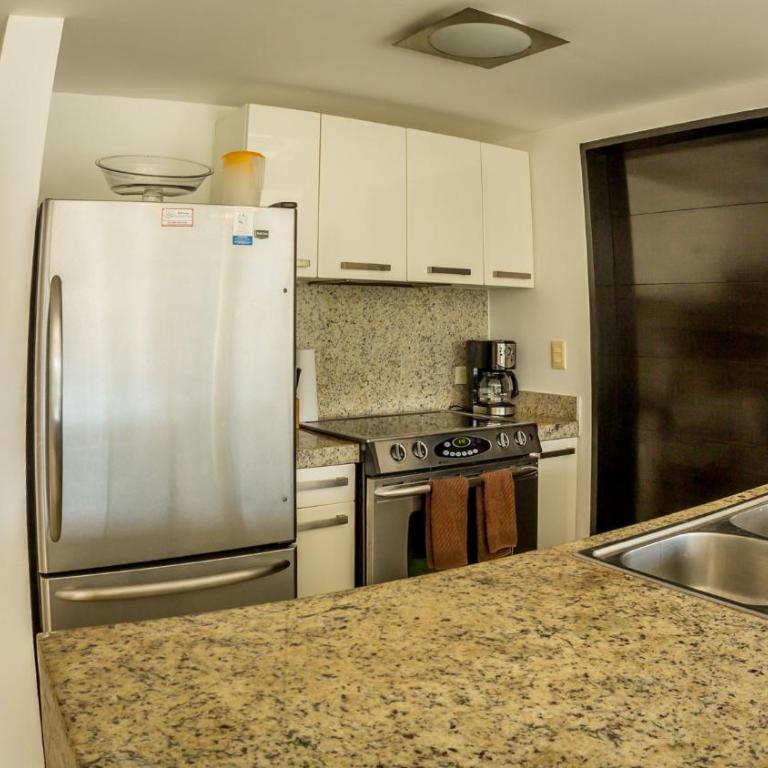 Elements Penthouse 5 condo - Three-Bedroom Apartment - 5