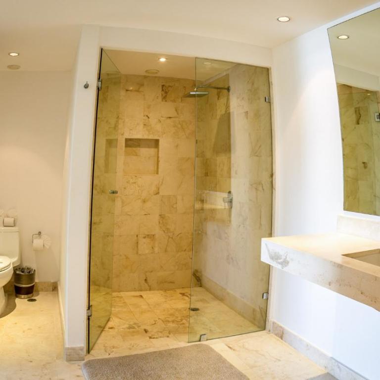 Elements Penthouse 5 condo - Three-Bedroom Apartment - 13