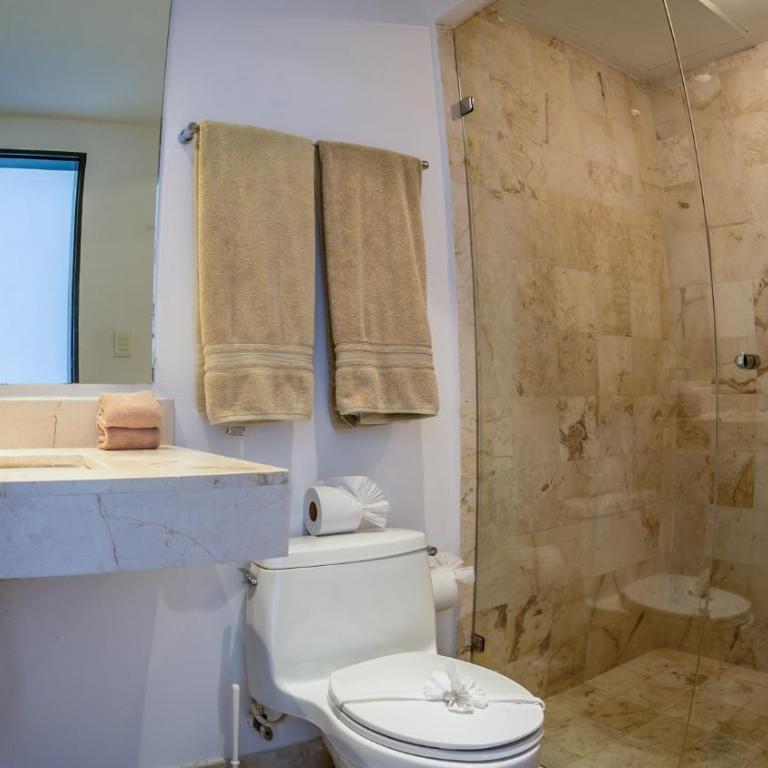 Elements Penthouse 5 condo - Three-Bedroom Apartment - 8