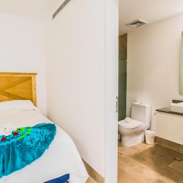 Oceana 232 Playa del Carmen with Pool - Three-Bedroom Apartment - 21