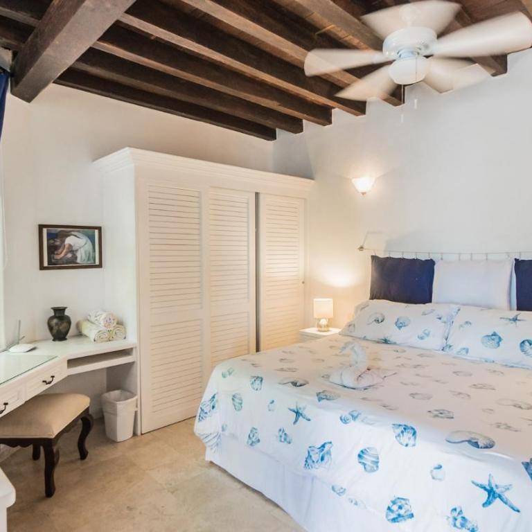 Royal Palms 5 - Two-Bedroom Apartment - 14