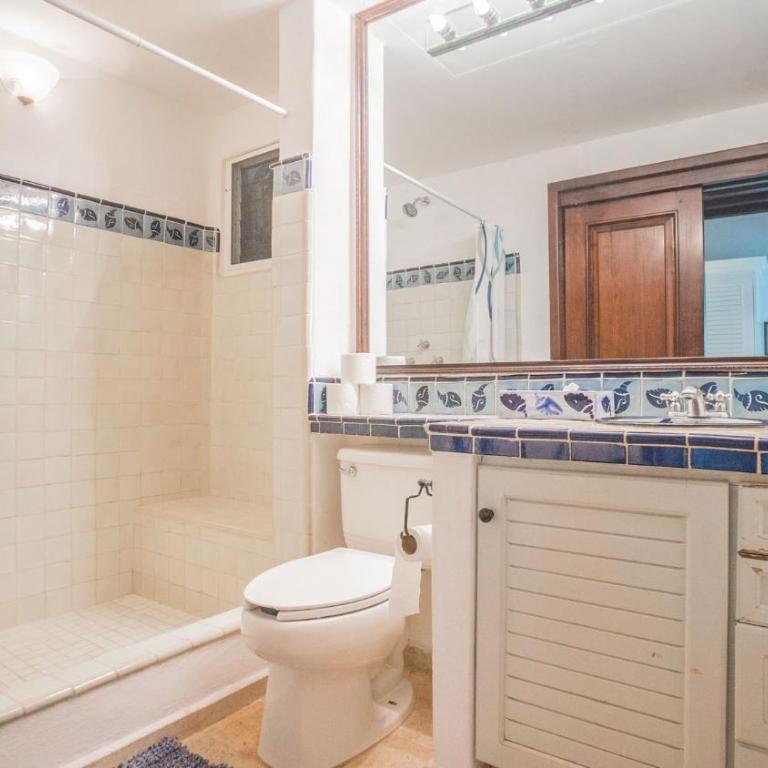 Royal Palms 5 - Two-Bedroom Apartment - 18