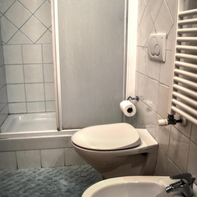 Bed And Breakfast Arcobaleno - Camera Matrimoniale/Doppia con Letti Singoli con Bagno Privato - 12