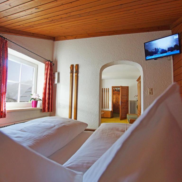Gasthof Zacherlbräu - Classic Dreibettzimmer - 3