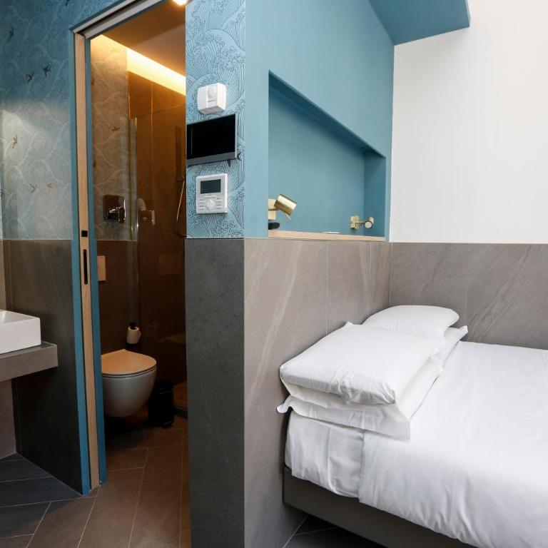 Ottaviano Smart Rooms - Chambre Familiale avec Salle de Bains Privative - 4