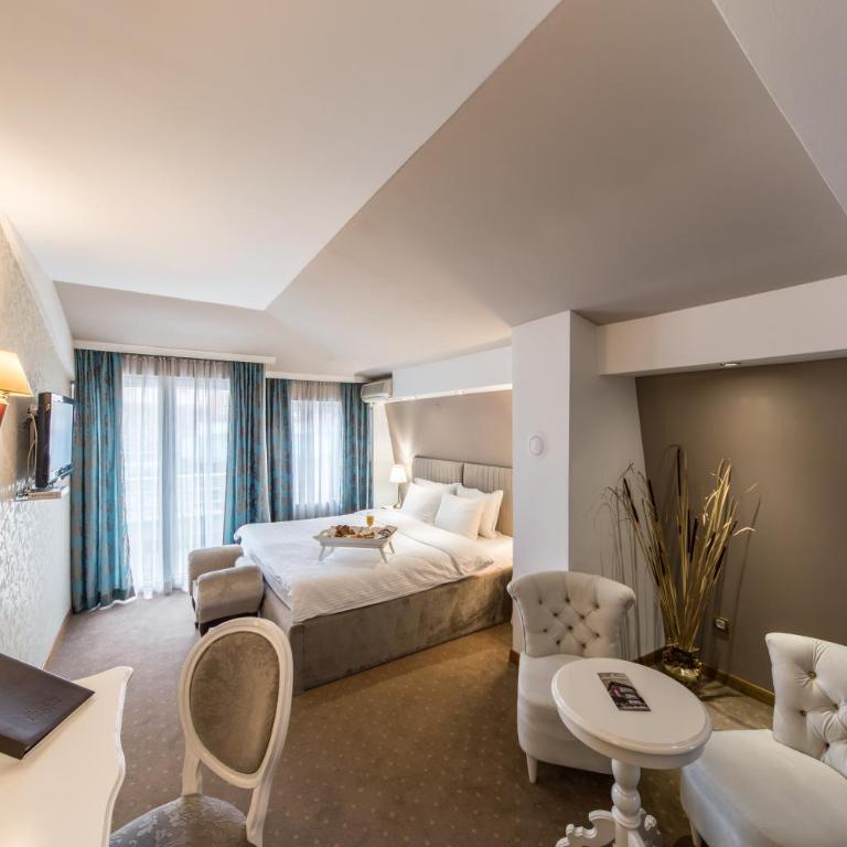 Garni Hotel President de Luxe - Standard Double or Twin Room with Balcony - 2
