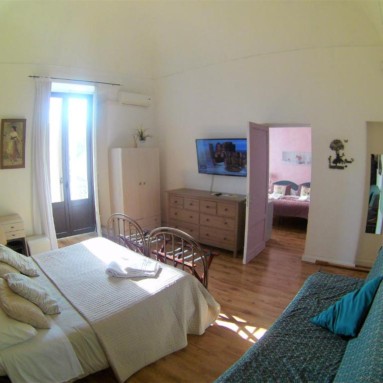 Duomo Sant'Agata Apartment - Two-Bedroom Apartment - 12