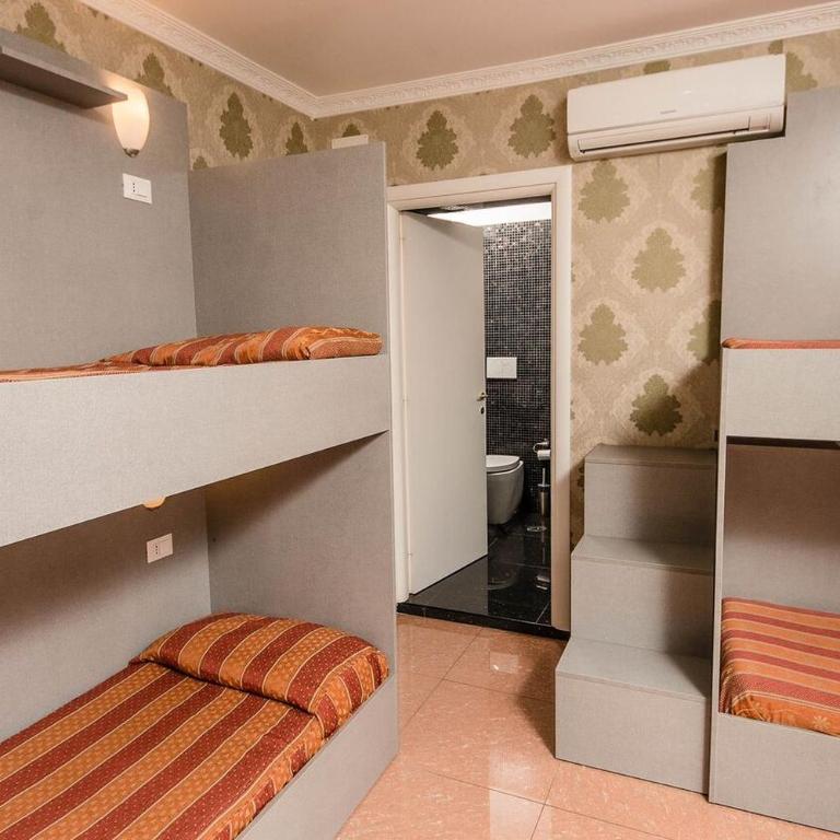 Hostel Beautiful - Posto Letto in Dormitorio con 6 Letti - 3
