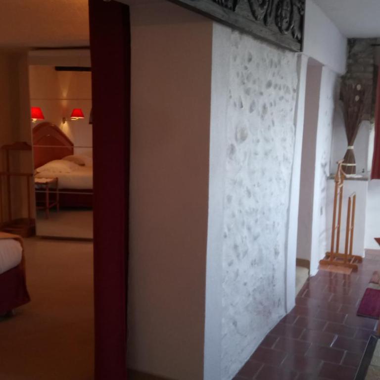 Chambres d'hôtes Les Terrasses du Soleil - Chambre Double ou Lits Jumeaux - Vue Partielle sur Mer - 6