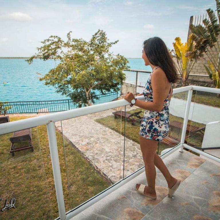 Hotel Awazul Bacalar - Suite con cama extragrande, balcón y vistas al lago - 8