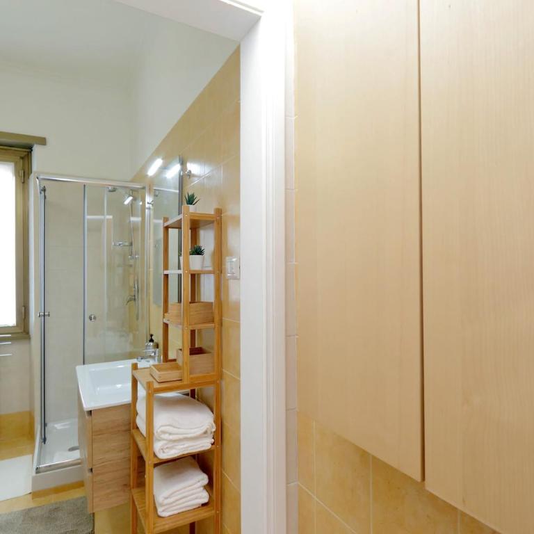 Elegant 3-Bed Apartment 10' Termini Wi-Fi AC - Appartamento con 3 Camere da Letto - 46