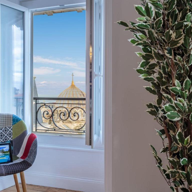 IMPERIAL Apartment in the center of Biarritz close to the beach - Appartement - 9
