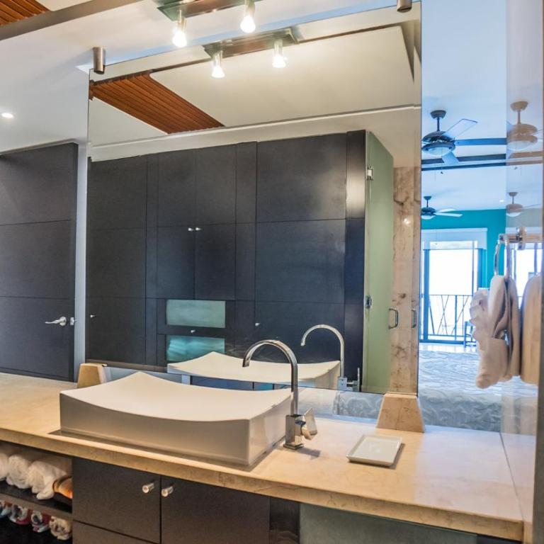 Las Brisas 402 condo - One-Bedroom Apartment - 17