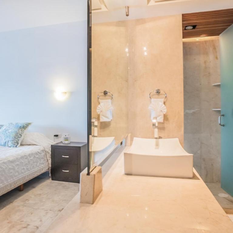 Las Brisas 402 condo - One-Bedroom Apartment - 14