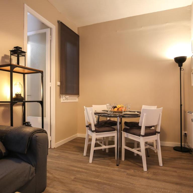 The Sants's balcony - Two-Bedroom Apartment - 21