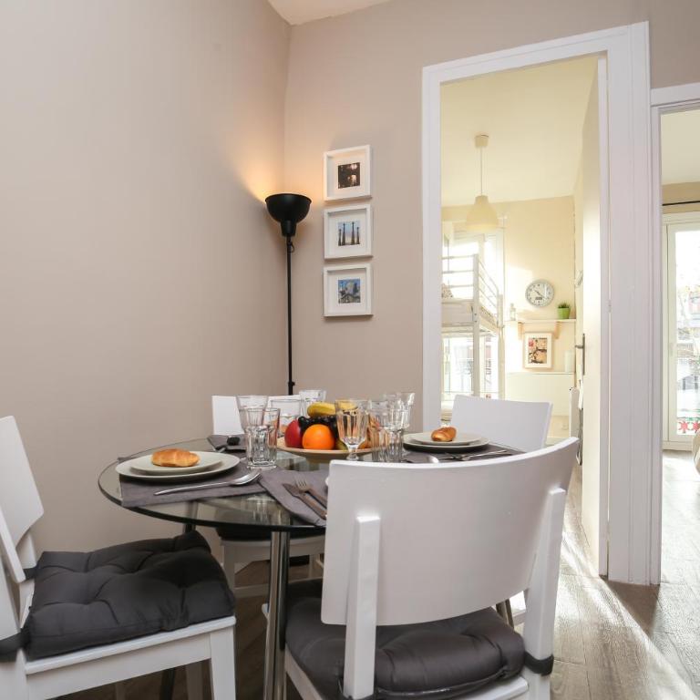 The Sants's balcony - Two-Bedroom Apartment - 19