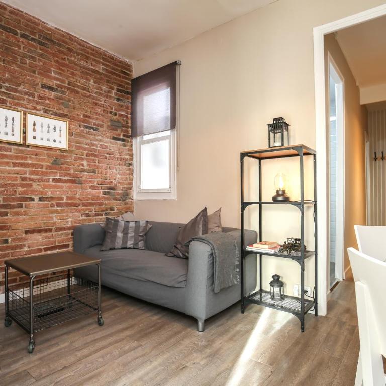 The Sants's balcony - Two-Bedroom Apartment - 1