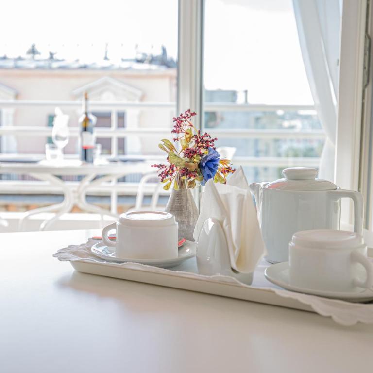 Renovated Apartment with Balcony & Side Sea View 25 bis Promenade des Anglais - Appartement - 14