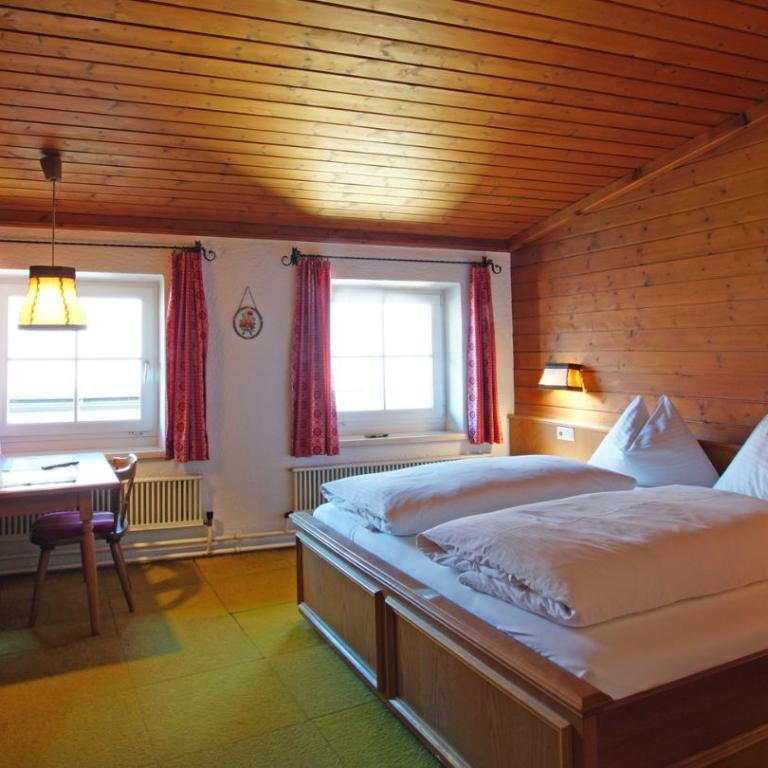 Gasthof Zacherlbräu - Classic Dreibettzimmer - 4
