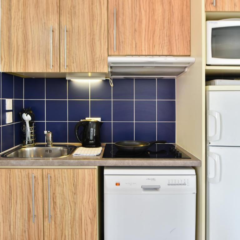 Résidence Pierre & Vacances Premium Port Prestige - Appartement 1 Chambre avec Alcôve, Climatisation et Terrasse (6 Personnes) - 2