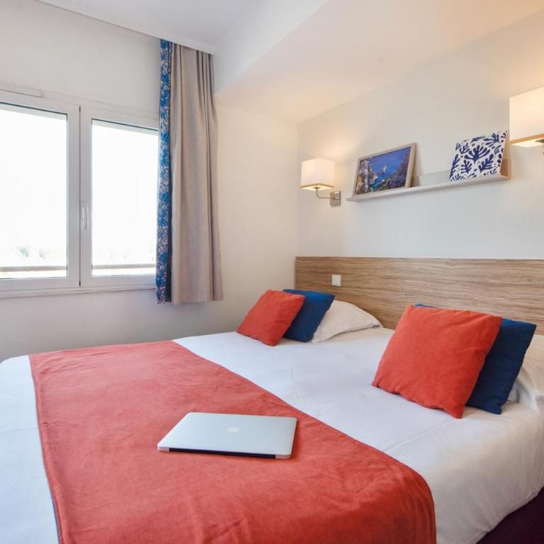 Résidence Pierre & Vacances Premium Port Prestige - Appartement 1 Chambre avec Baignoire Spa, Climatisation et Terrasse (6 Personnes) - Vue sur Port - 1
