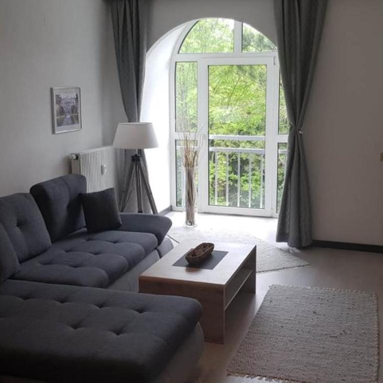Ambiente Ferienapartments Warmbad Villach - Apartment mit Blick auf die Berge - 3