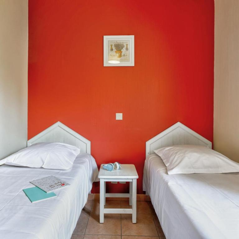 Résidence Pierre & Vacances le Hameau de la Pinède - Standard Two-Bedroom Duplex House with Air Conditioning and Terrace (6 People) - 1