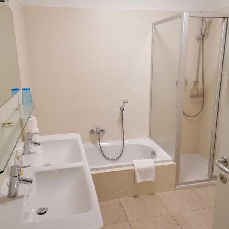 Komfort Appartements serviced by Auhof - Apartment mit 2 Schlafzimmern - Nebengebäude - 17