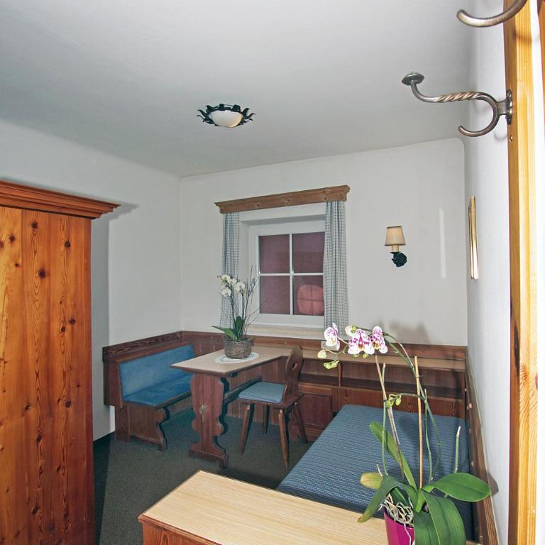Gasthof Zacherlbräu - Dreibettzimmer mit Terrasse - 1