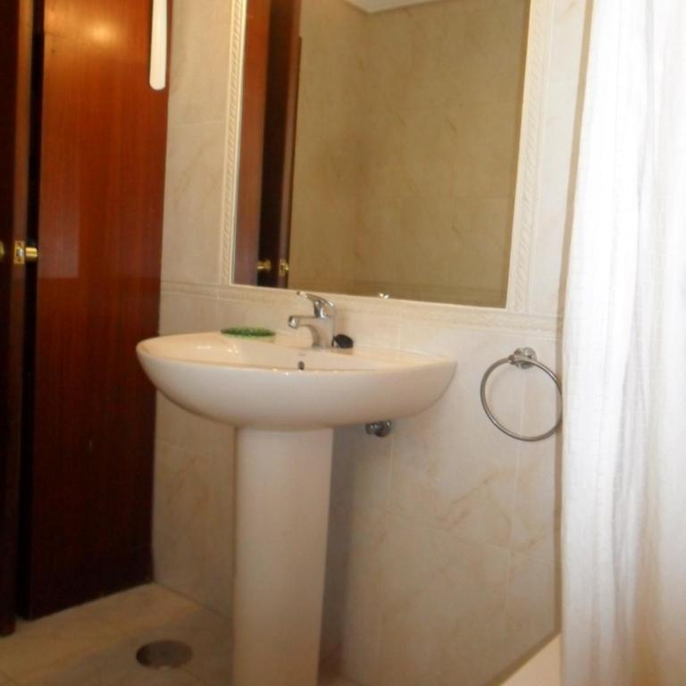 Villas Aloha Valdelagrana - Villa de 4 dormitorios - Cáceres - 6