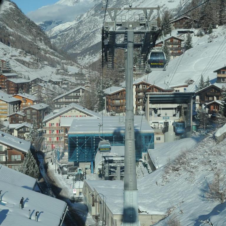 Emelie Zermatt 4**** - Apartment mit 1 Schlafzimmer - 44