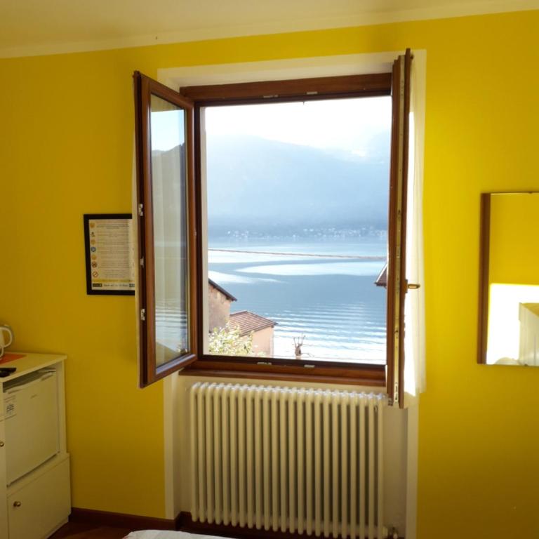 B&B-FORESTERIA Casa Della Musica Lake Como - Camera Matrimoniale con Balcone e Vista Lago - 9