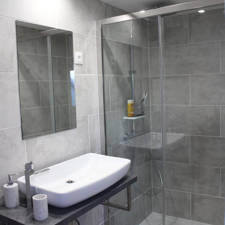 Ginkgo Maison d'hôtes - Chambre Quadruple avec Salle de Bains - 5