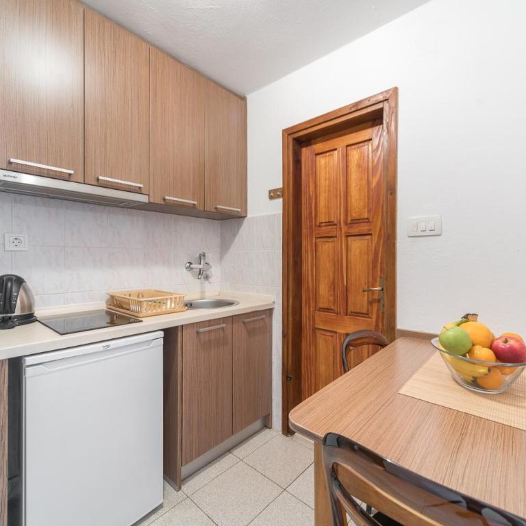 R club Apartments Old Town Budva - Studio sa Pogledom na More - 5