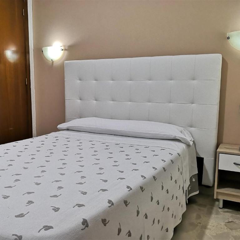 Hostal Madrid I - Single Room - Exterior - 4