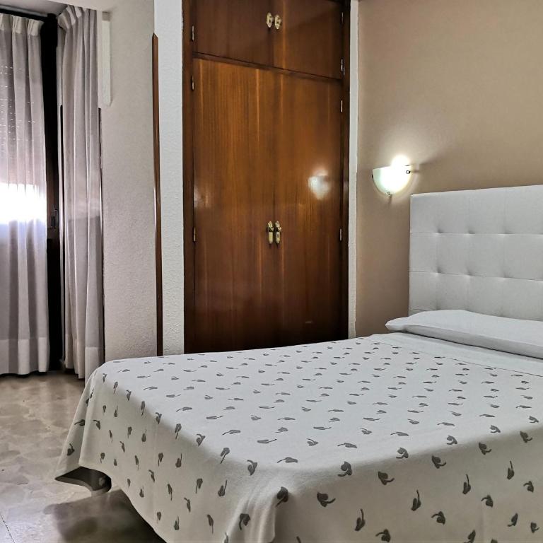 Hostal Madrid I - Single Room - Exterior - 5