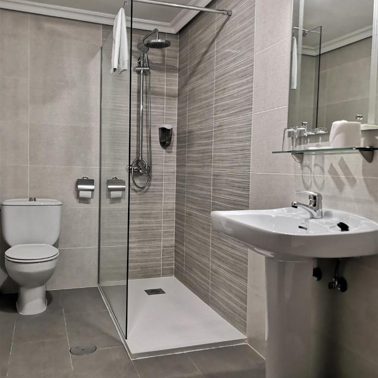 Hostal Madrid I - Twin Room - Exterior - 4
