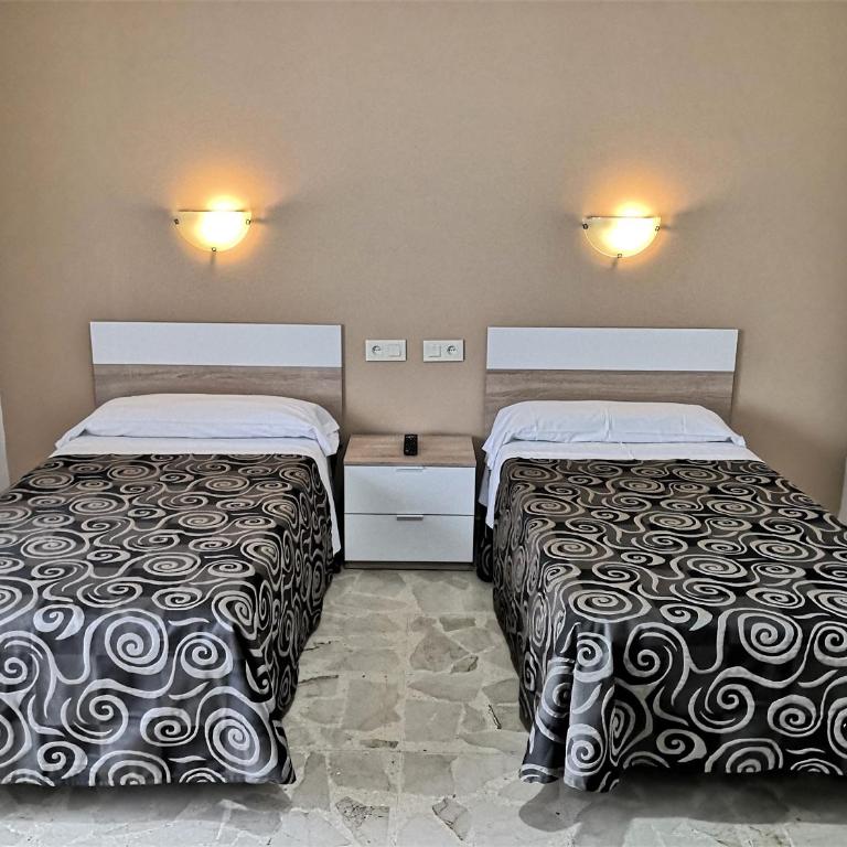 Hostal Madrid I - Twin Room - Exterior - 2
