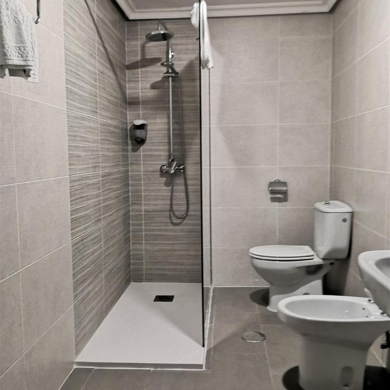 Hostal Madrid I - Triple Room - Exterior - 1