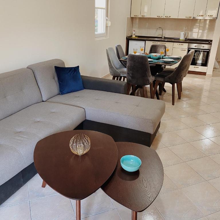 Sun Village Aparthotel - Two-Bedroom Apartment with Terrace - 6