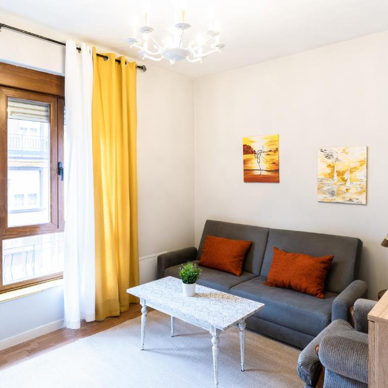 Housingleón - Apartamento Plaza Mayor con opción a Garaje - Apartamento de 3 dormitorios - 1