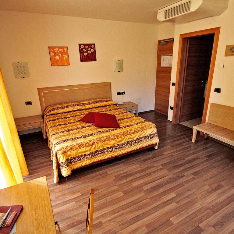 Nature Bio Hotel Elite - Camera Tripla Comfort - 1