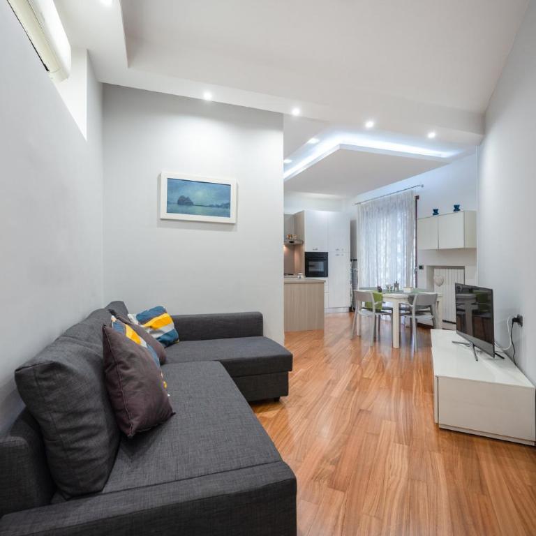 Napoli Charming Apartments Vomero "Fashion and Glamour" - Two-Bedroom Apartment - 26