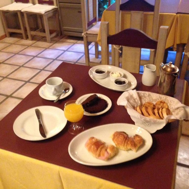 Los Abetos B&B 2 - Double Room with Private Bathroom - 9