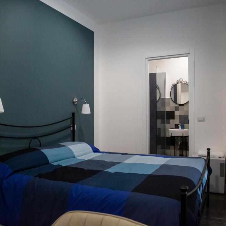 B&B Giardino Bellini-centro - Deluxe Double Room with Balcony - 5