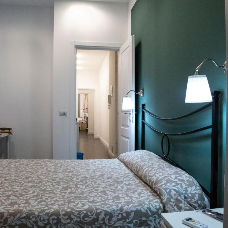 B&B Giardino Bellini-centro - Triple Room with Balcony - 5
