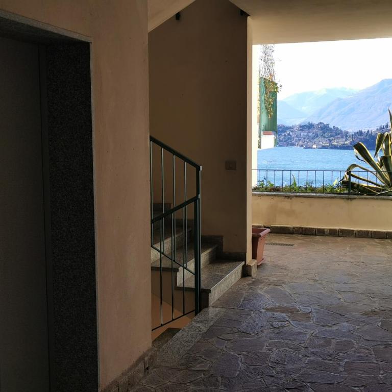 Near Villa Monastero and Castello di Vezio - Appartement - Vue sur Lac - 37