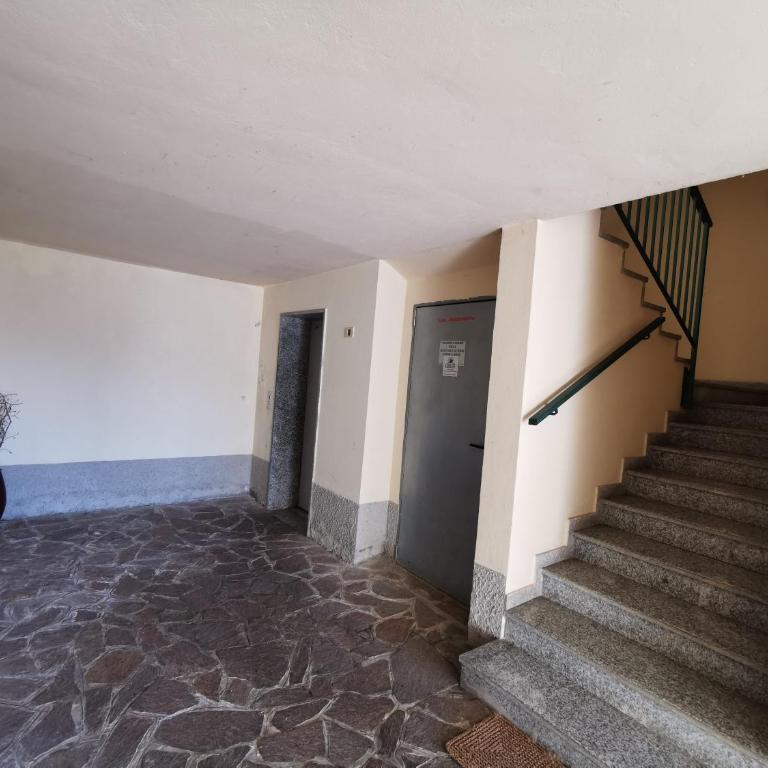 Near Villa Monastero and Castello di Vezio - Appartement - Vue sur Lac - 35