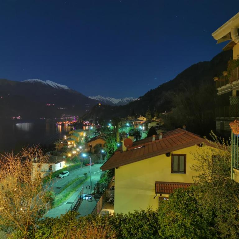 Near Villa Monastero and Castello di Vezio - Appartement - Vue sur Lac - 46
